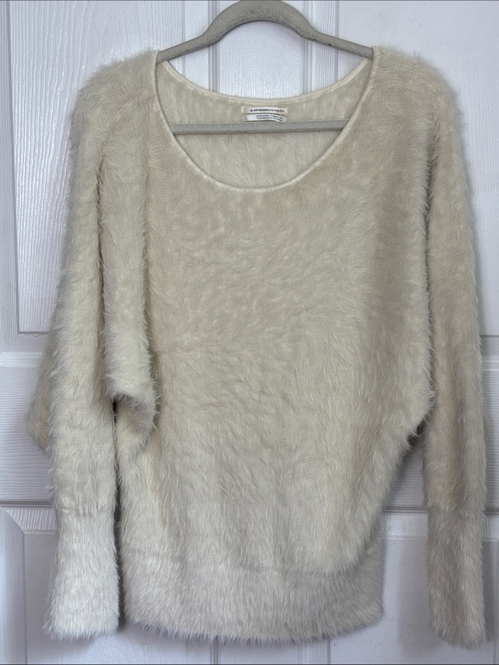 Anthropologie Cream Fuzzy Scoopneck Sweater Dolman sleeve sz Large Soft eyelash